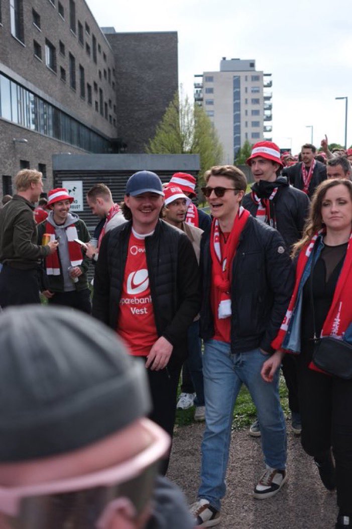 Bruker Godøy hodeplagg i dag? tweet media