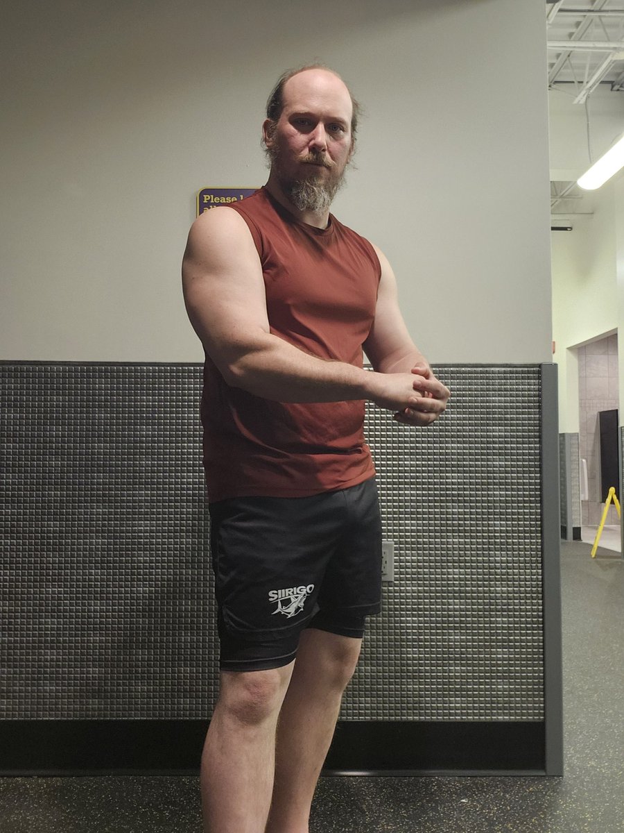 T0talReck's tweet photo. Hit the gym today. Worked out delts, pects, latts, biceps and triceps. Damn does it feel good to be at the gym again.

#Gym #GymLife #workout #motivation #muscles #gymrat #fitness #FitnessJourney #FitnessMotivation #gymbro https://t.co/xpOM8P6iC3
