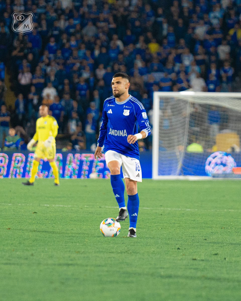 Anoche hablamos tres idiomas: ¡Gol, gol y gol! 🗣🔥💙

▶️ Revive las mejores imágenes de nuestra goleada 3-0 frente a Nacional en millonarios.com.co/tresssssssssss…