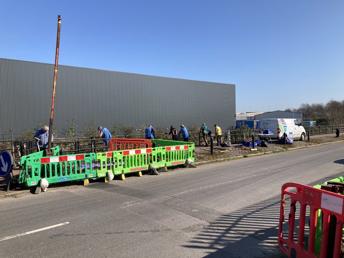 Blue loop tweet media