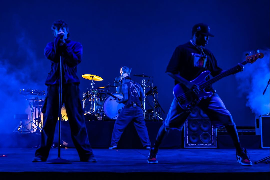 TheOrlandini's tweet photo. Resumen #Asuncionico día 1:
- Viagra Boys debe volver anteayer
- Interpol: VENGAN SIEMPRE
- Turnstile despertó cosas que jamás pensé que despertaría en el público local, simplemente hermoso
- Deftones emotivo, heavy, precioso, Chino más paraguayo que la corrupción
- Skrillex por algo es lo que es