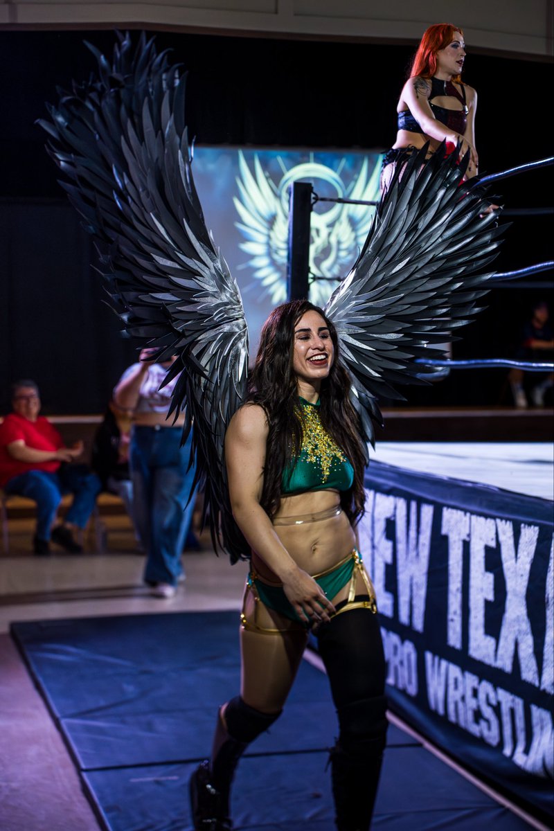 thejohnsanny's tweet photo. So added wrestling photography to my resume after this last weekend…. https://t.co/vd0L0nVFuY