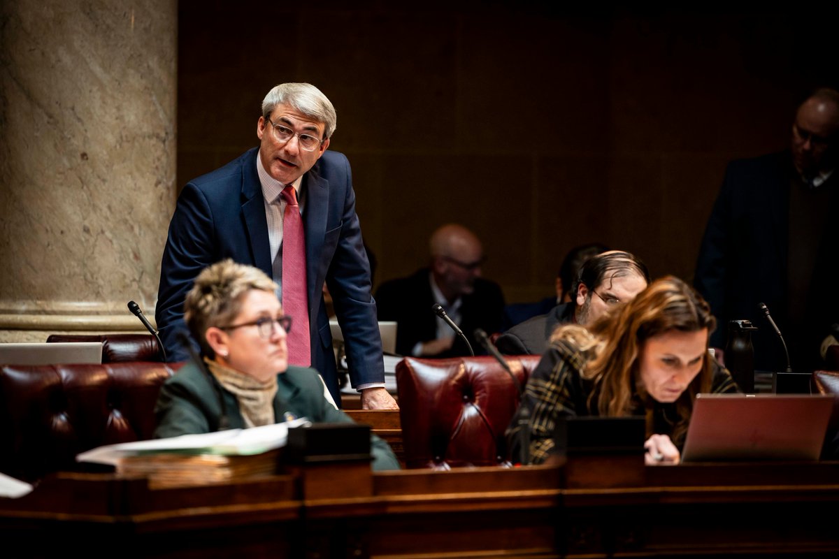 Sen. Rob Hutton tweet media