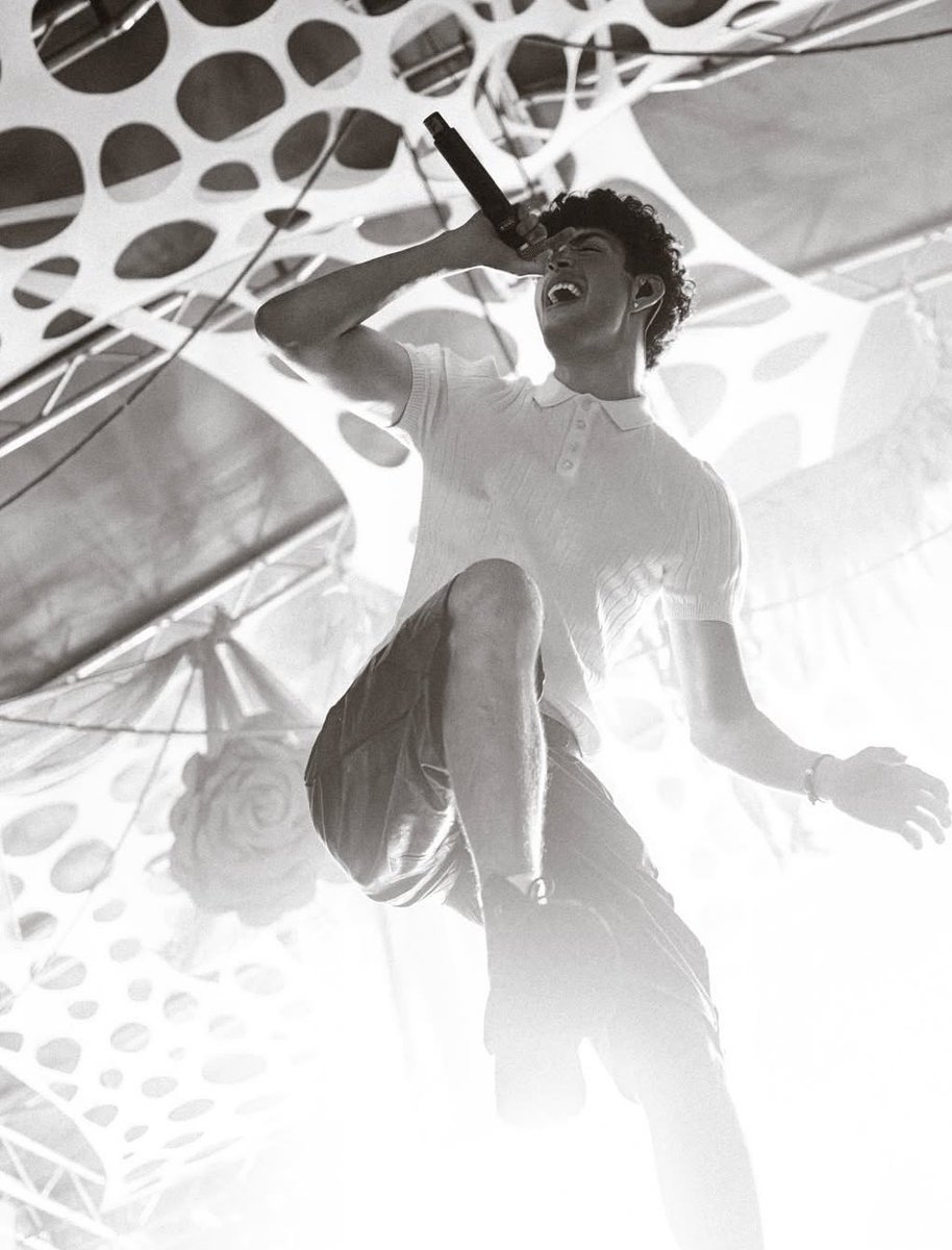 994Jolie's tweet image. Eh quanto spacchi chriii più della luce 🖖🏻✨🫶🏻❤️‍🔥❤️‍🔥 pt 2 
#mida