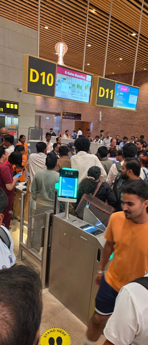 parampreet2908's tweet photo. Flight BLR → DEL (8 PM) delayed endlessly.
@AirIndia — zero ownership and no clear stand

Passengers left stranded.
“Weather issue” was cited, but weather cleared long back. Other flights are operating normally.

Why only Air India impacted?
@BLRAirport @AAI_Official https://t.co/oylOwwJwyK