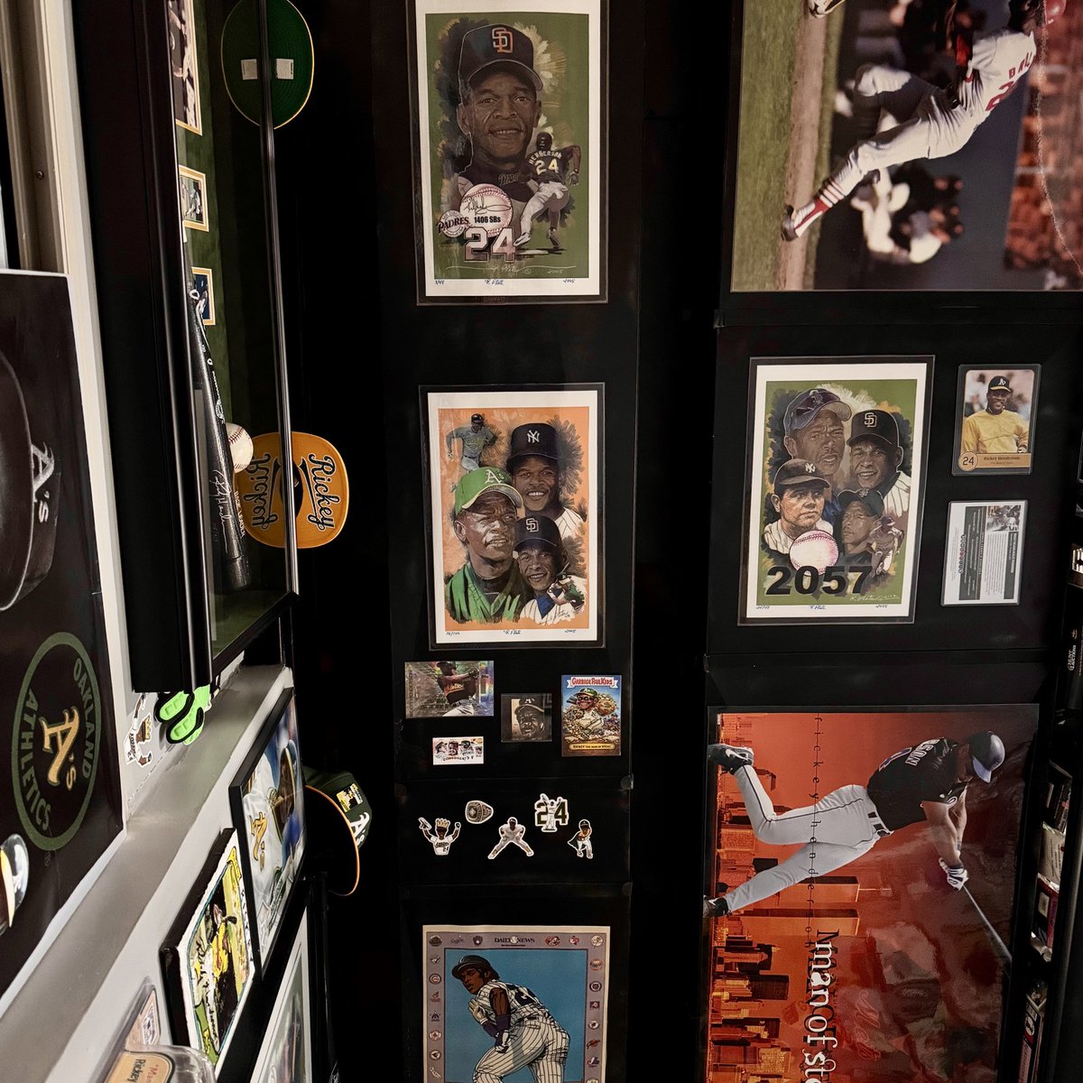 Man-cave of Steal (#24ever) tweet media