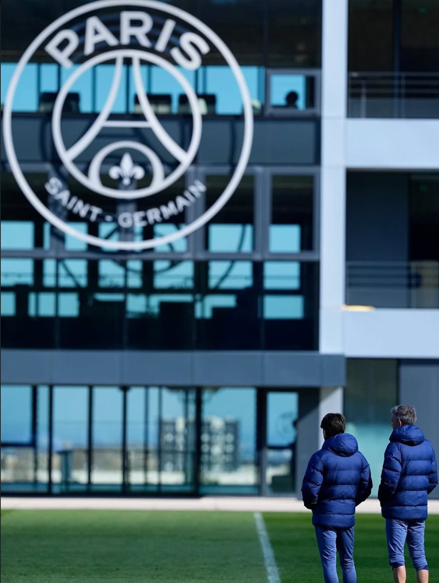 PSG Pictures That Go Hard tweet media