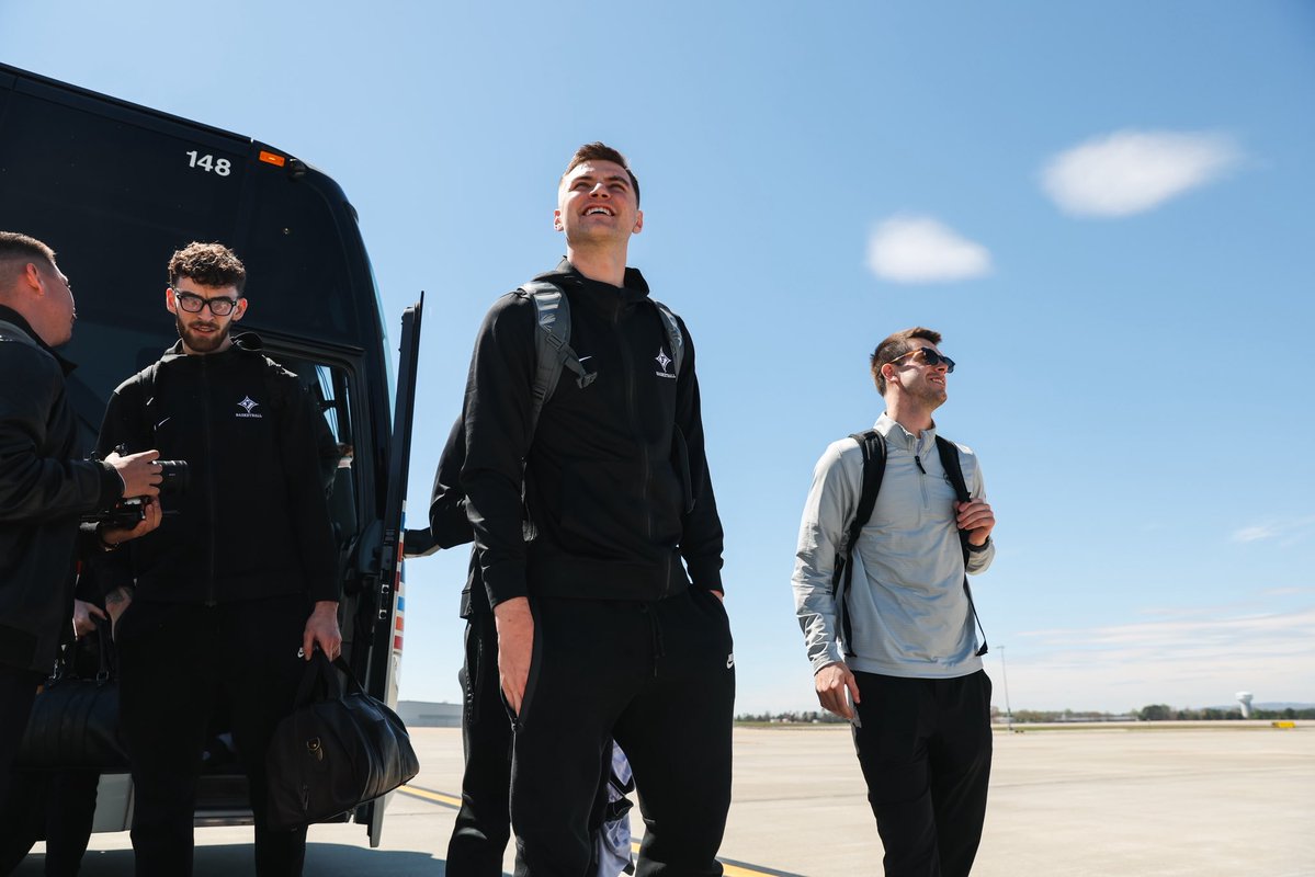 Furman Paladins tweet media