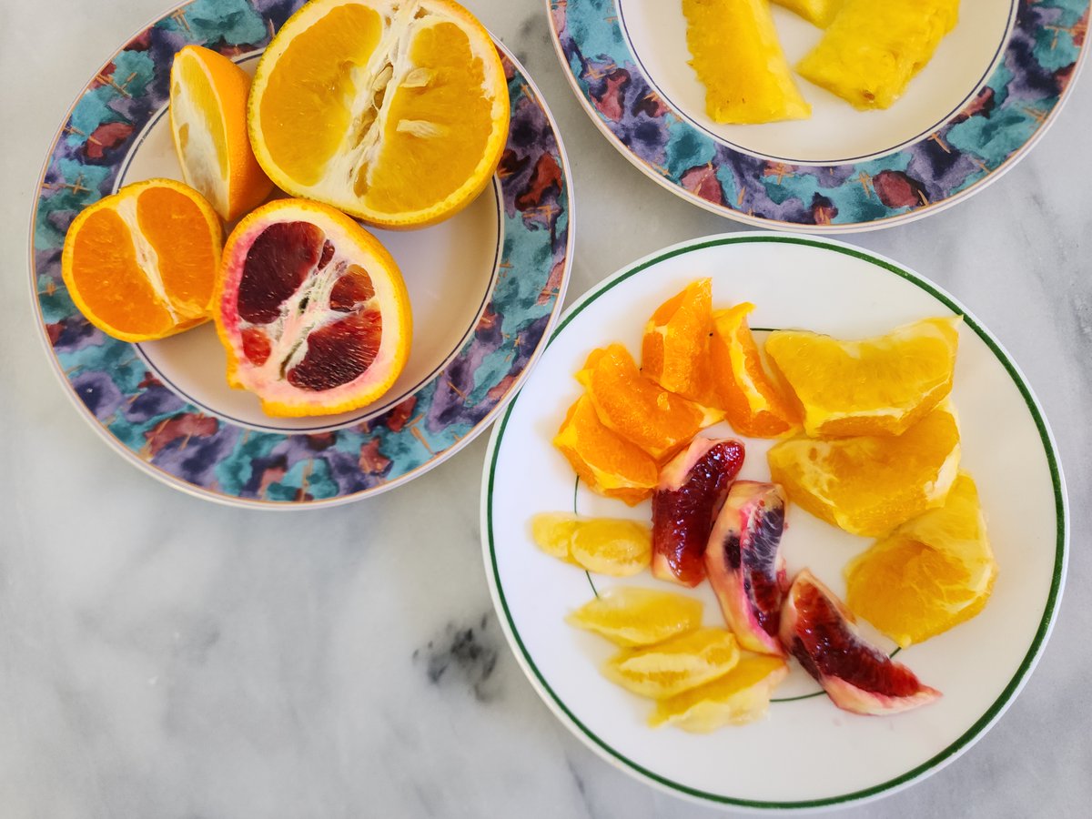 Foodfaye's tweet image. Four Citrus Ambrosia Salad that I made from Citrus, Illustrated: A Cookbook of 35 Sweet &amp;amp; Savory Recipes by George Geary after eating it for our delicious lunch 
@MelissasProduce.
Includes Ojai Pixie #Tangerines, Cocktail Grapefruit, Blood Oranges &amp;amp; Meyer Lemons
Delicious!
