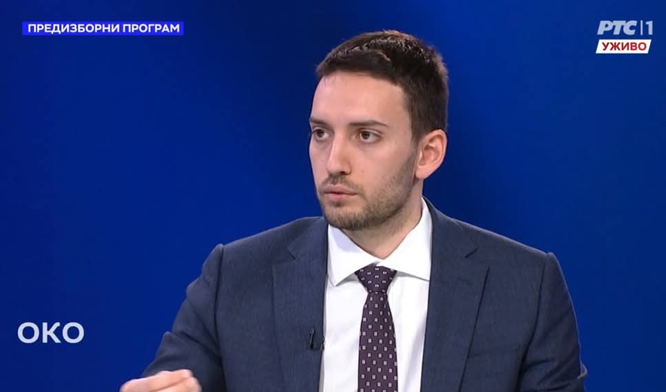 Sastanak sa Venecijanskom komisijom jasno je pokazao šta je suština ovih promena – zakoni se menjaju tako da se kompletan sistem podređuje jednoj političkoj opciji. 

Doslovno je objašnjeno da su izmene uvedene jer tužilaštvo želi da procesuira ministre, a struktura pravosuđa