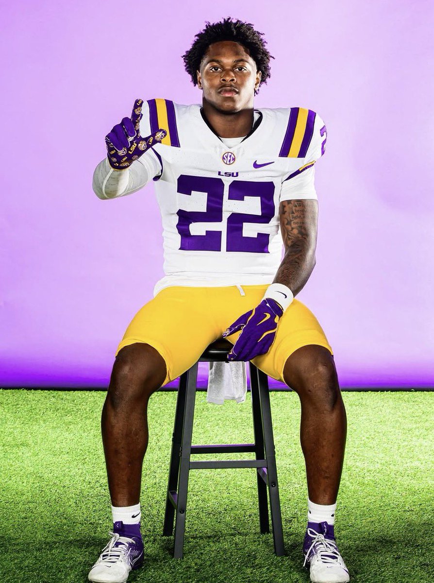 znagy20's tweet photo. #LSU RB Harlem Berry has lived in the weight room ahead of Year 2 in Baton Rouge.

The Louisiana native will enter Spring Camp hovering around 195 pounds with all eyes on the sophomore.

Berry headlines a deep backfield alongside Caden Durham and Co. in 2026. https://t.co/dGJInIRSZJ