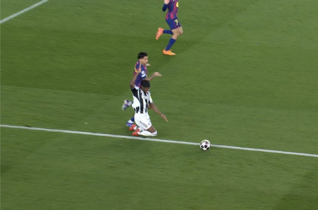 Twilight tweet media