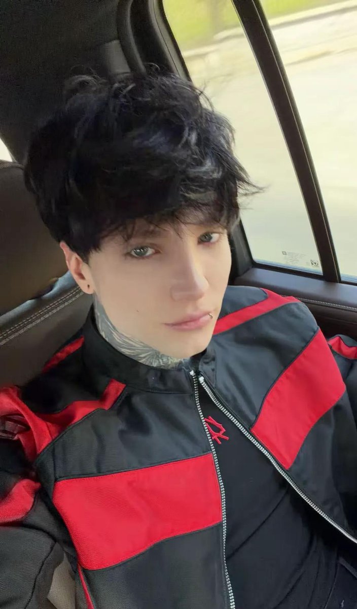 Angie 🖤👽🖤 tweet media