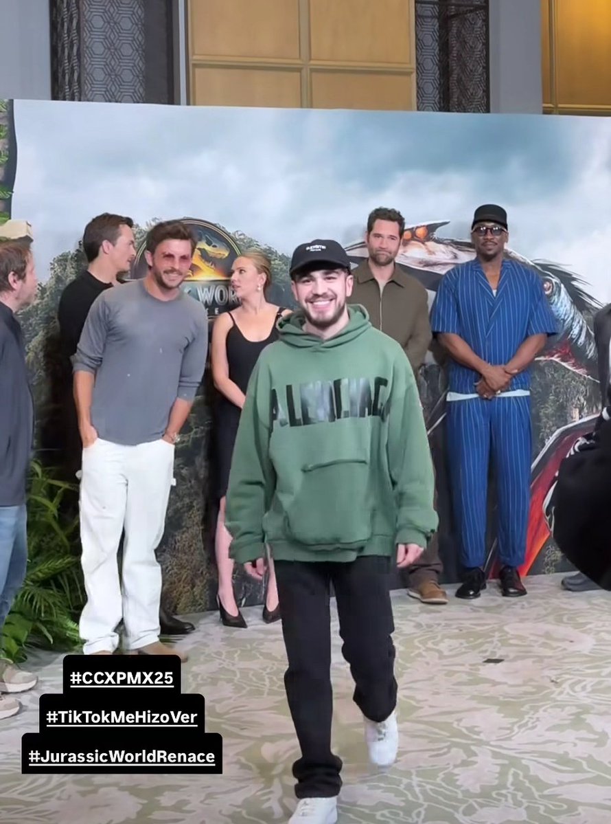 Adria ✧ tweet media