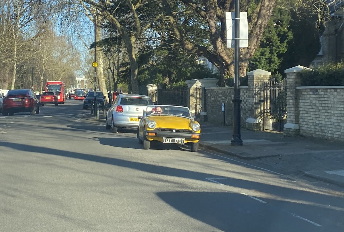 James Elliott tweet media