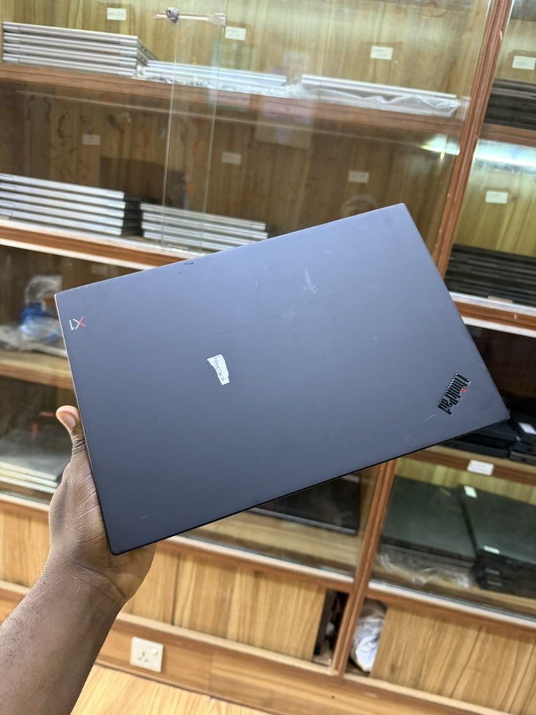 Geekglobaltech's tweet photo. 🇺🇸US Used
Lenovo Yoga 2 in 1
8gb ram | 256SSD
Ryzen 5-5000
2gb Radeon Graphics
Touchscreen
X360 Convertible
Fingerprint Scanner
Comes with Charger
Neatness 80%/100%

Price Now: ₦540,000 Only

To Place Order &amp; Delivery⤵
DM/Call/Whatsapp+2348132727945

Kindly Repost❤️

#GeekTech https://t.co/3H1SJ8NqT6