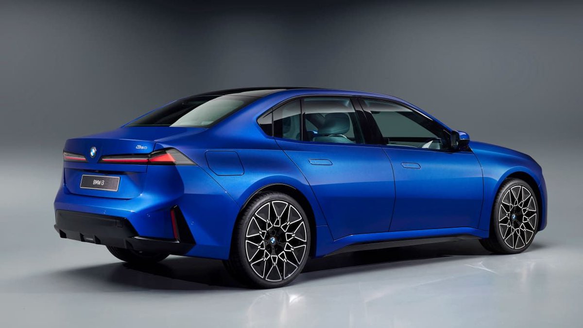 evo magazine tweet media