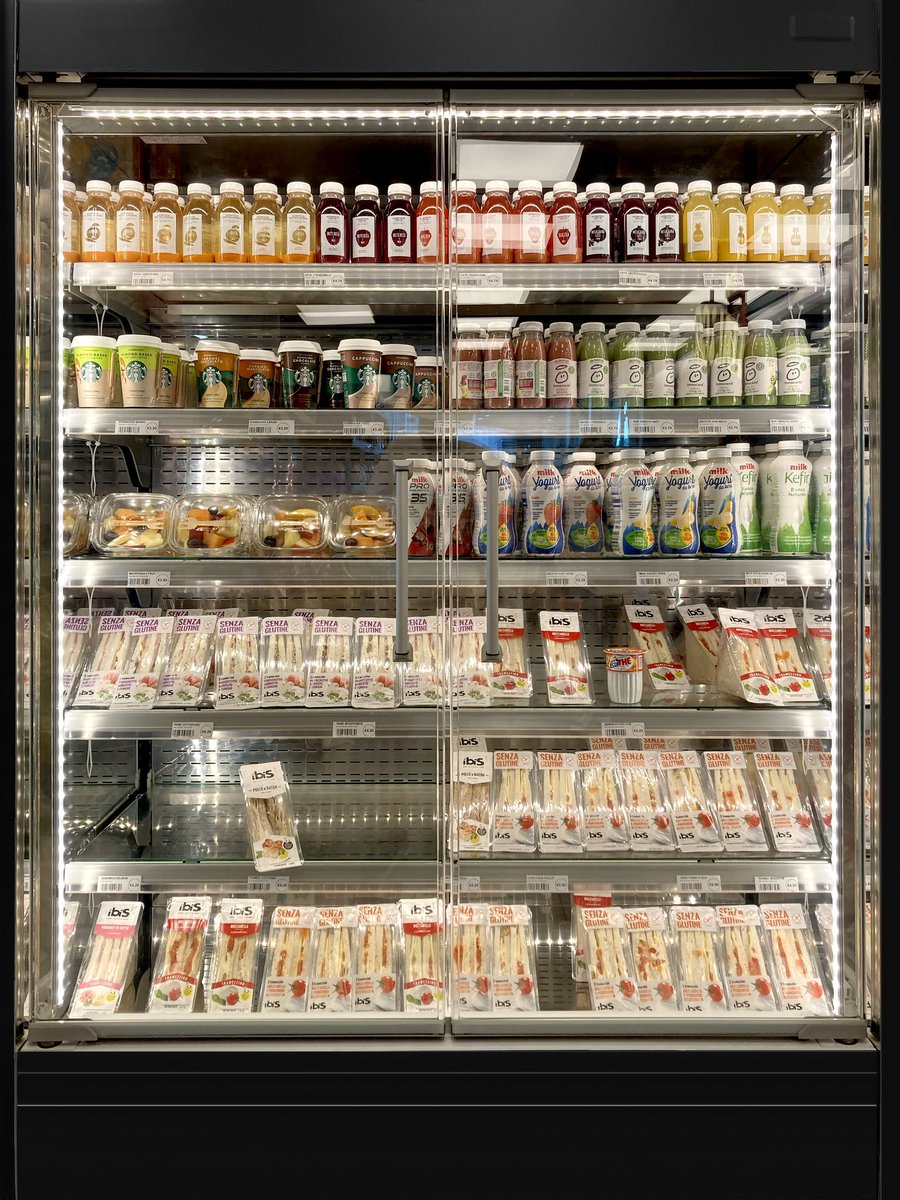 whatsontheshel1's tweet image. Small grab-and-go shops are basically the new art galleries. 🥤 Obsessed with the constant rotation of new brands.

istockphoto.com/portfolio/Pand…

#grabandgo #shops #artgalleries #brands #istockphoto #gettyimages #stockphoto #editorialphoto