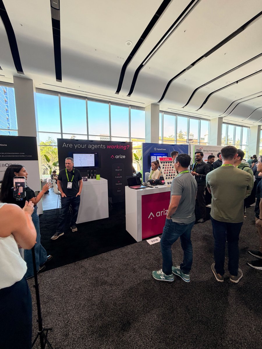 Arize AI tweet media