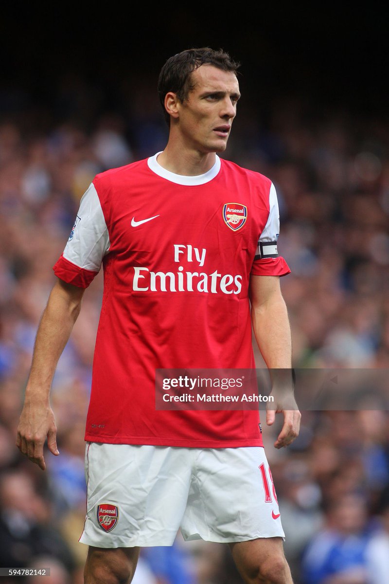 Throwback Arsenal tweet media