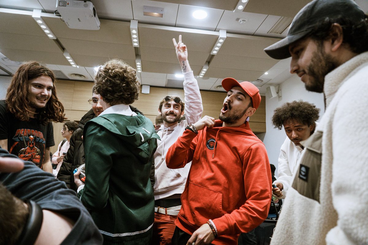 Aix Arena tweet media