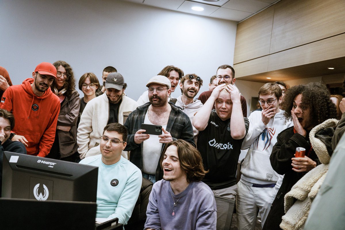 Aix Arena tweet media