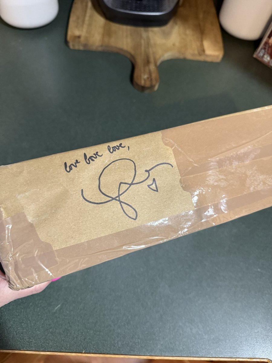 ⋆˙⟡ ash ⸆⸉ 🐞 tweet media