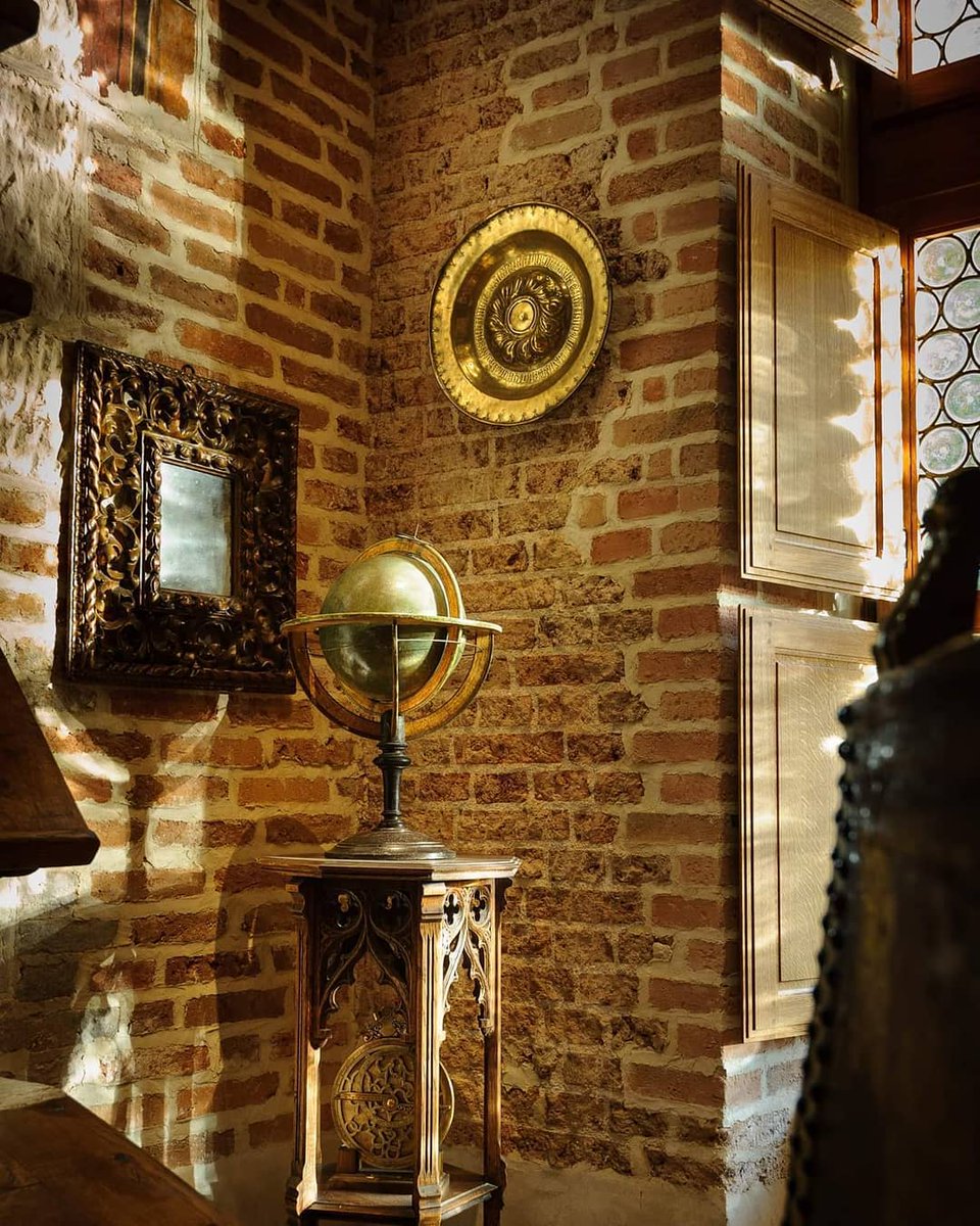 Château du Clos Lucé tweet media