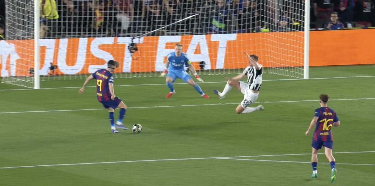 The Touchline | 𝐓 tweet media