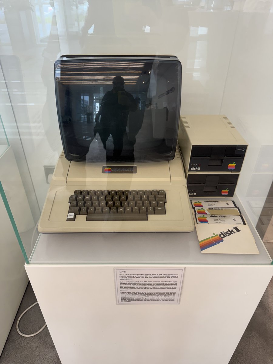 Smokingroove tweet media