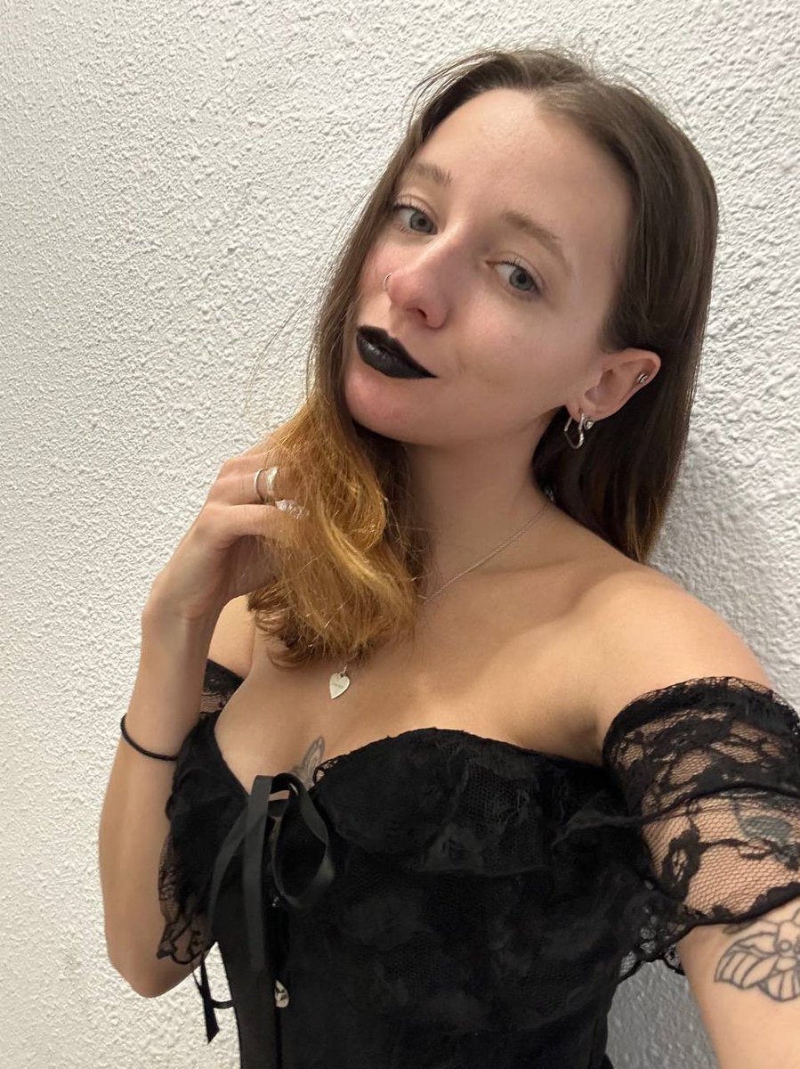 Llilly🖤 tweet media