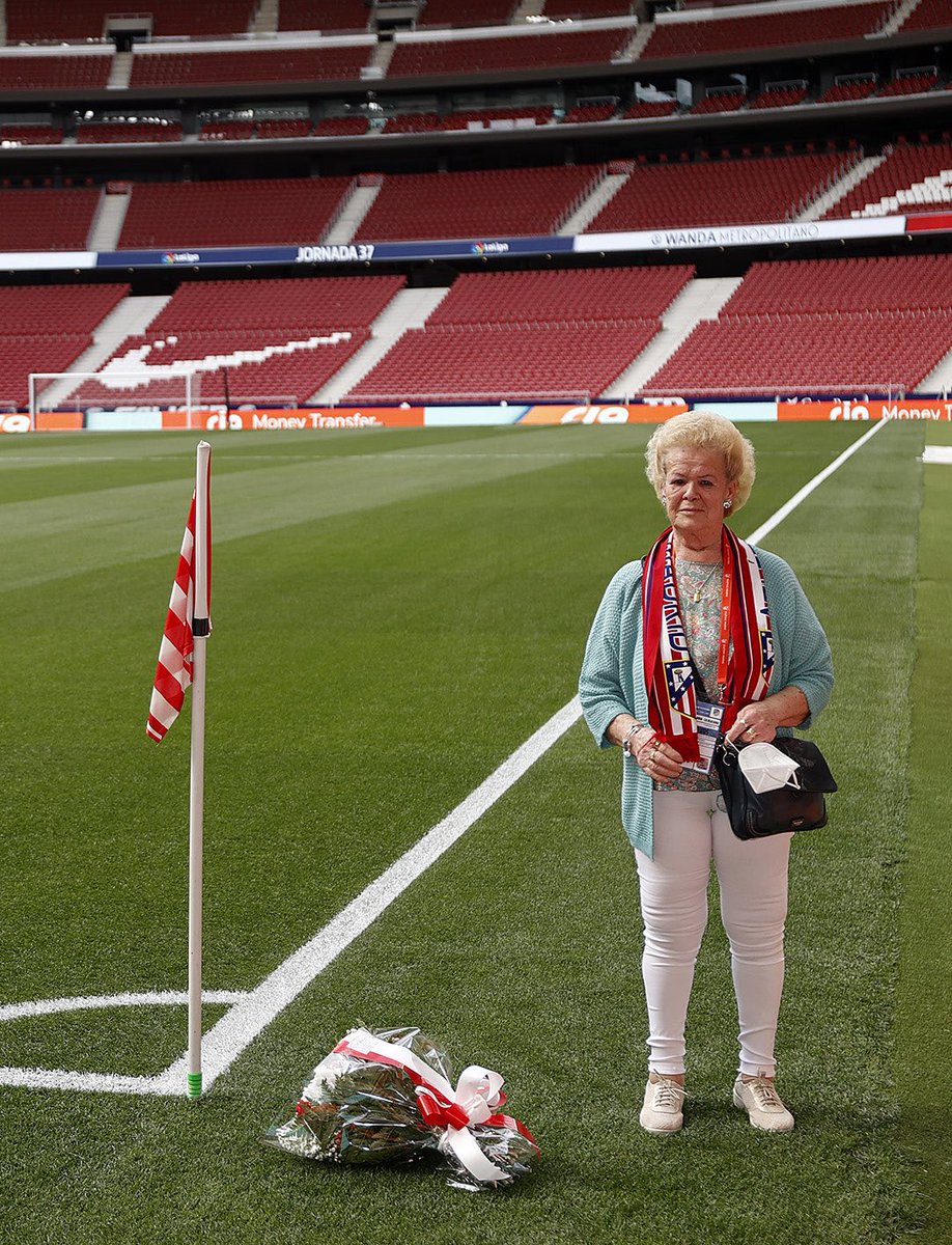 Emerrede ✨ tweet media