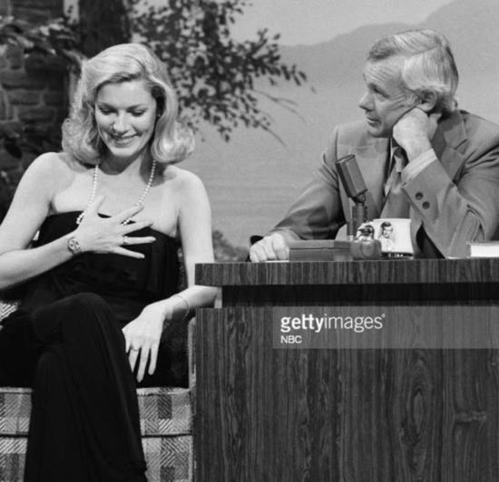 Susan Sullivan tweet media