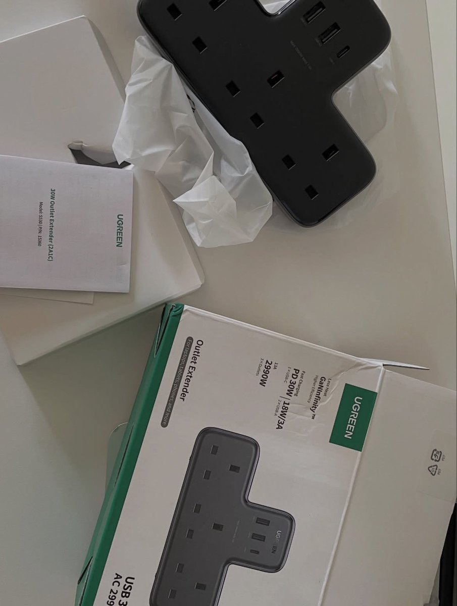 iamaninet's tweet photo. لو تسألوني وش افضل شى دفعتي عليه فلوس أقولكم هذه UGREEN Outlet Extender، اللي شريتها من @ugreen_official خصوصا لو ماعندك في غرفتك او شقتك إلا مدخل كهرباء واحد هذا يساعدك كثييير والحلو فيه مدخل ثلاثي وusb وtype-c … https://t.co/0o9jLLgeMI