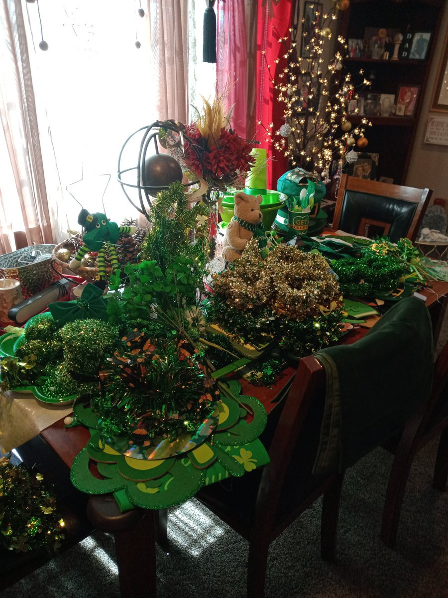 Miss Ruby Tuesday tweet media