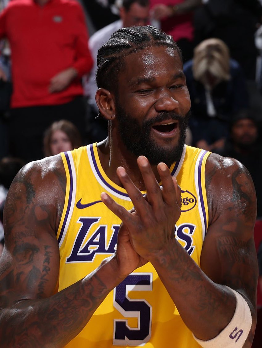 My man🐚 🦞 (M razè) tweet media