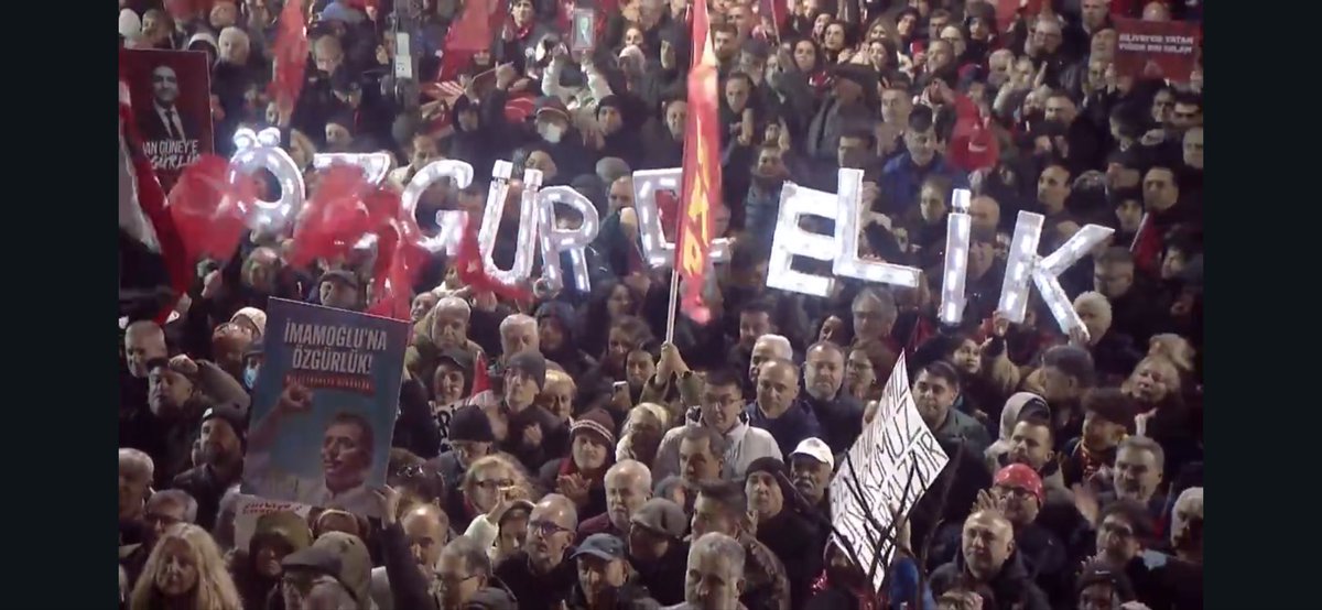 __berfu_'s tweet photo. @eczozgurozel @ozgurcelikchp https://t.co/LZotkfCwPW