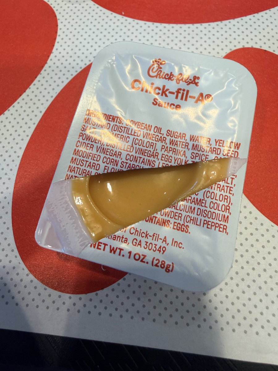 brodog49's tweet photo. @ChickfilA I can’t be the only one - please fix this https://t.co/sAoyVZETxm