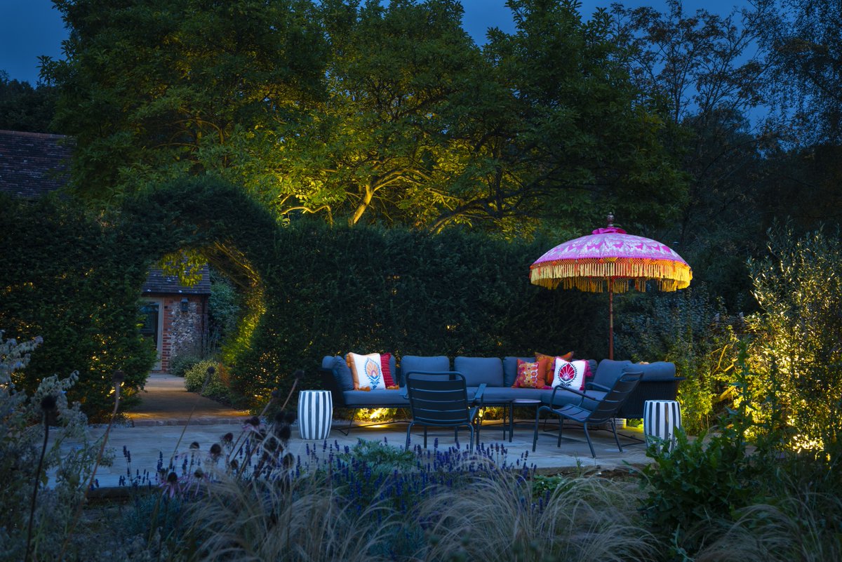 Moonlight Design tweet media