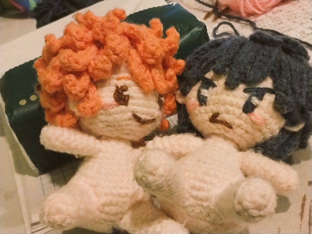 ‘影山，我们变成娃娃了！’
‘呆子！怎么变回去？！’
#日影 #hinakage #hnkg