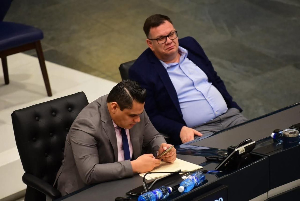 Roberto Valencia tweet media