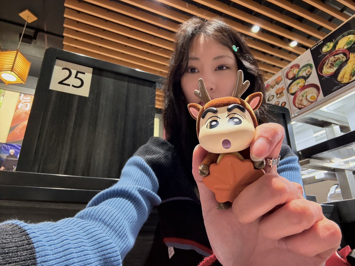 cher ☭ tweet media