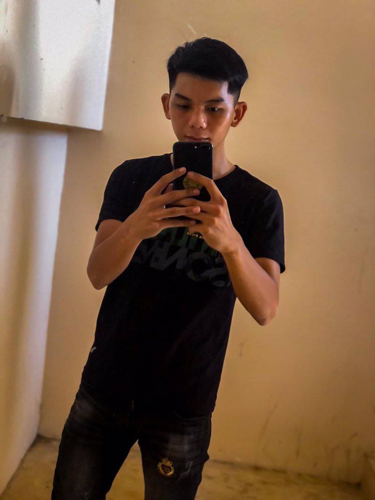 Anh Bộ Đội Muốn Làm Tình tweet media