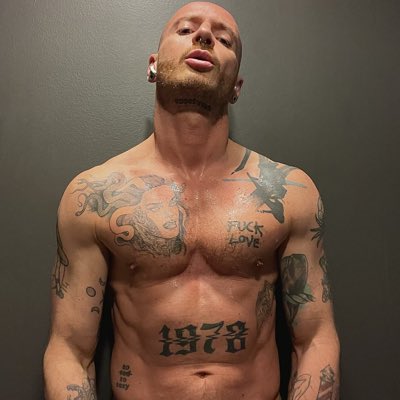 s3brius's tweet photo. #NewProfilePic https://t.co/ZIcCiwUkQX