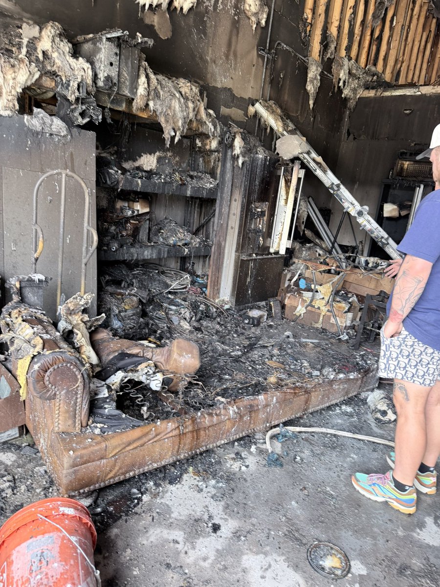 ISellFBA tweet media