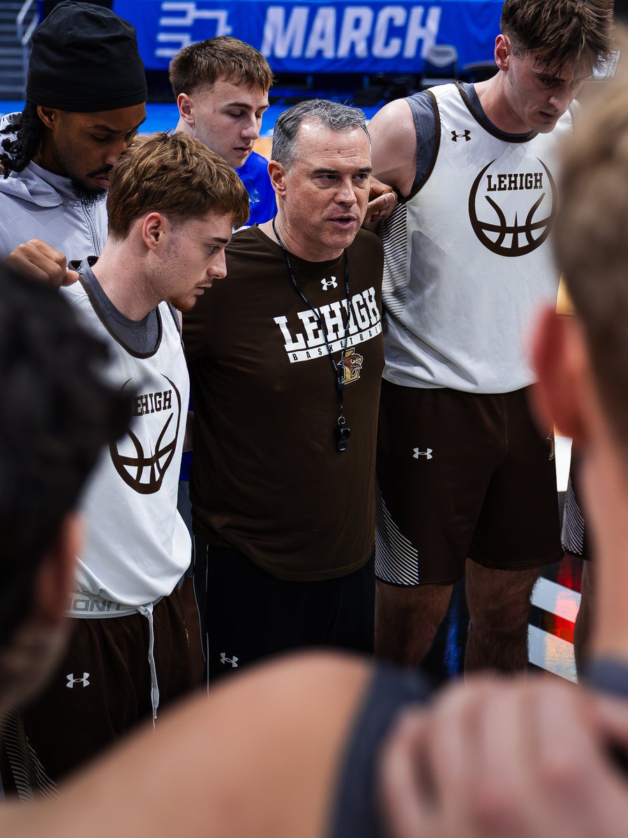 LehighMBB's tweet photo. Setting the stage.

#GoLehigh https://t.co/EyqUUxtqJQ