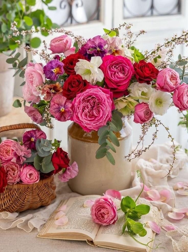 The floral diary tweet media