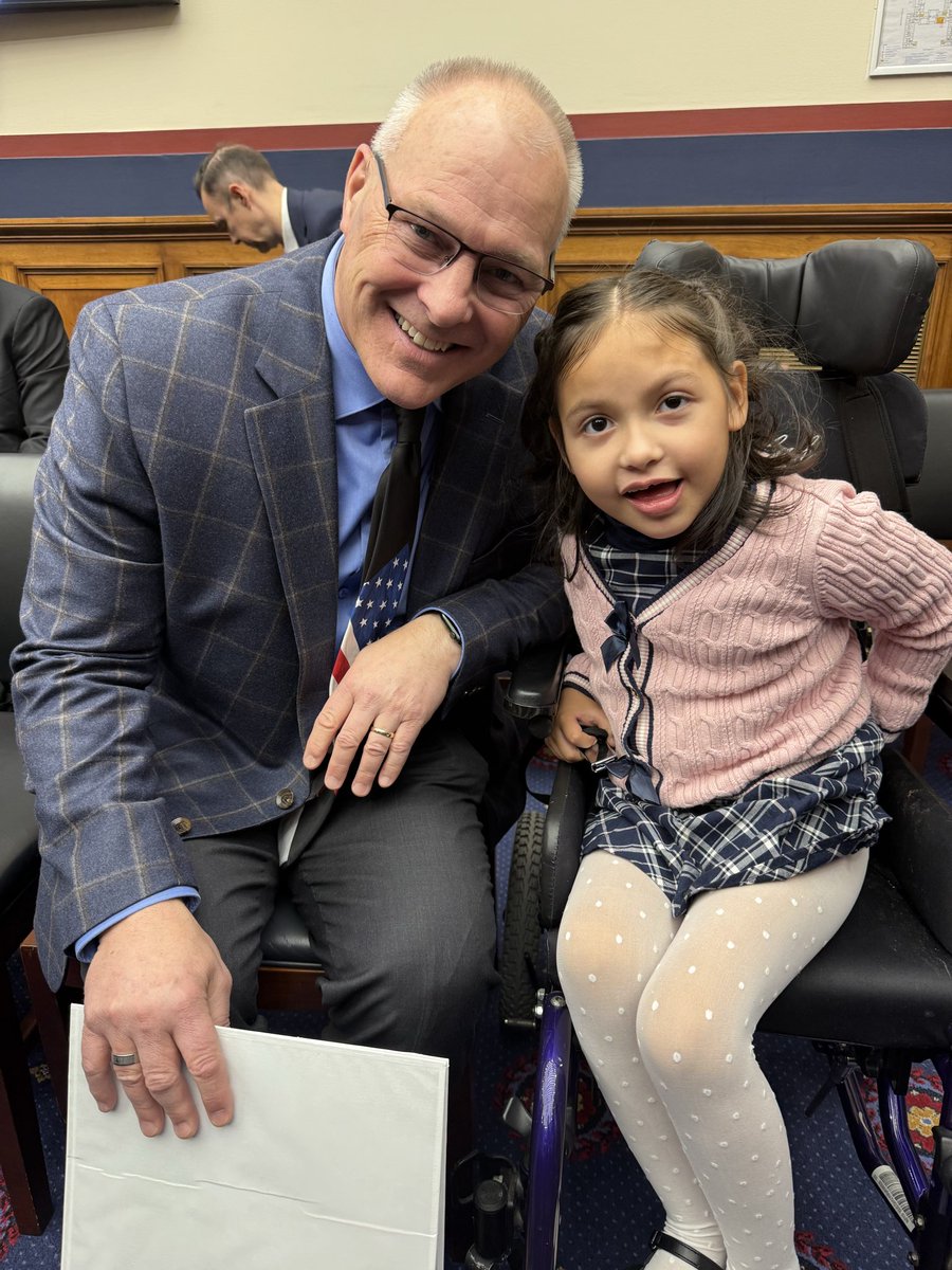 Pete Stauber tweet media