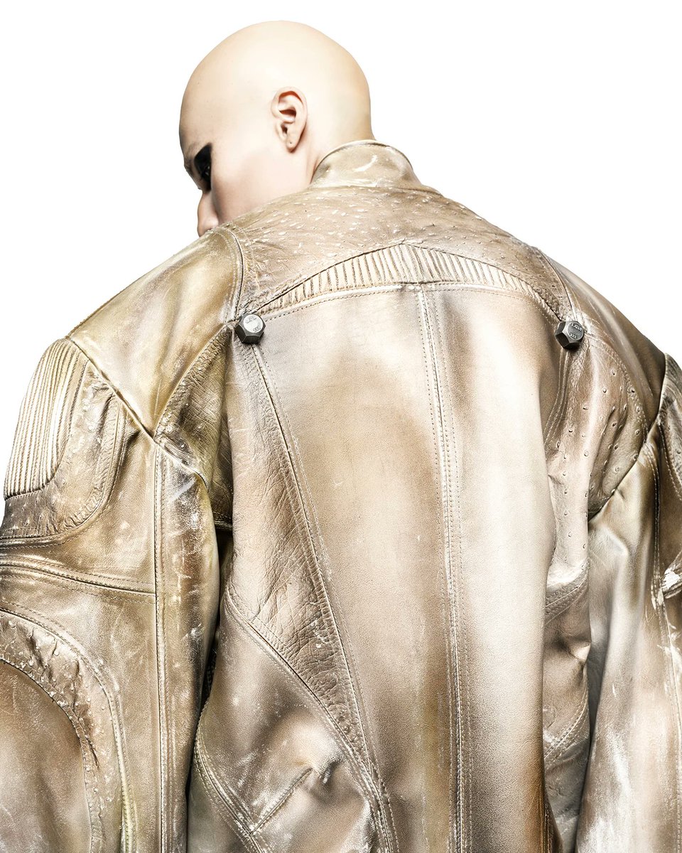 𝓜𝓸𝓷𝓲 𝙇𝙞𝙠𝙚 𝙢𝙤𝙣𝙚𝙮 archives☆ tweet media