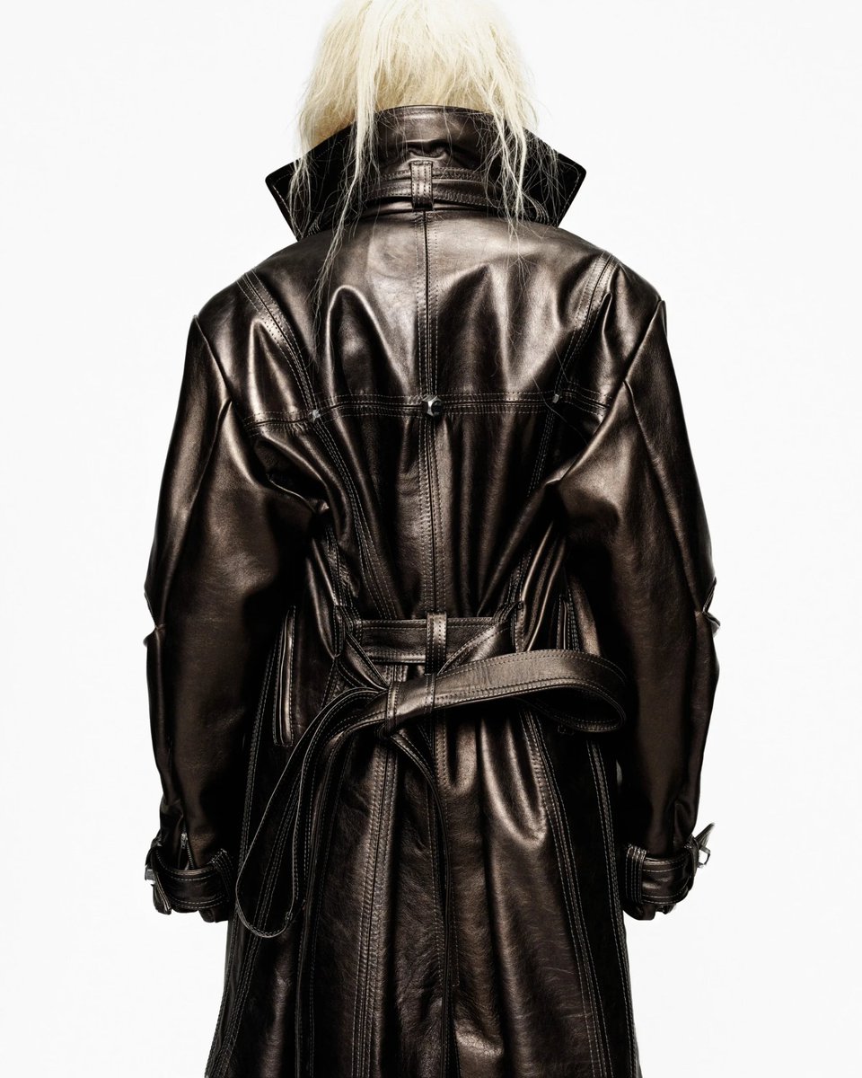 𝓜𝓸𝓷𝓲 𝙇𝙞𝙠𝙚 𝙢𝙤𝙣𝙚𝙮 archives☆ tweet media